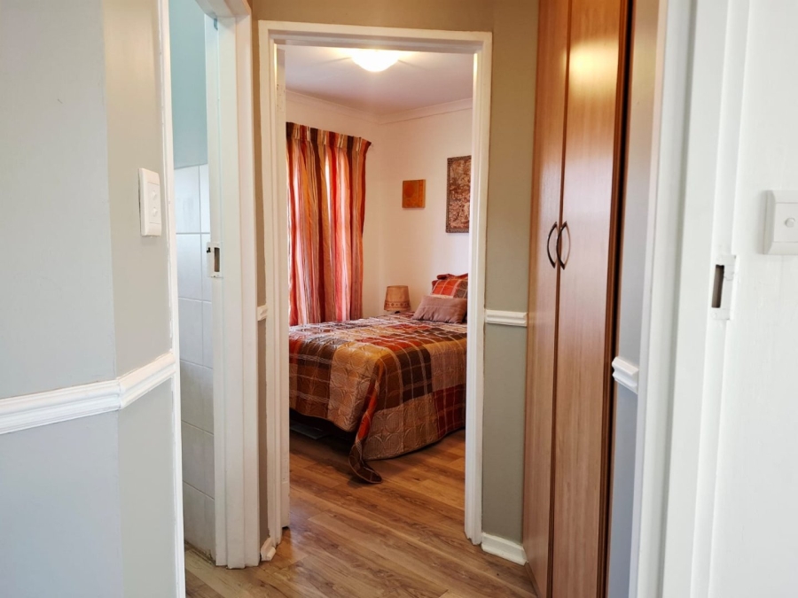 2 Bedroom Property for Sale in Langenhovenpark Free State
